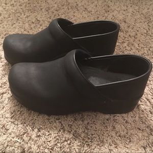 Black Dansko Clogs size 38